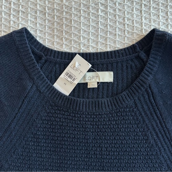 NWT LOFT navy sweater - Picture 4 of 5